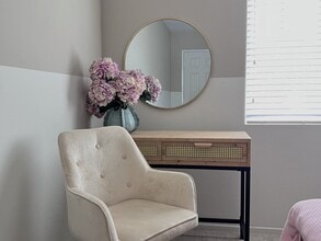 7766 Isaac St in Riverside, CA - Foto de edificio - Building Photo