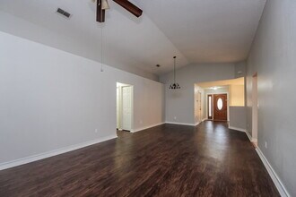 1414 Londra Ln in Kissimmee, FL - Building Photo - Building Photo