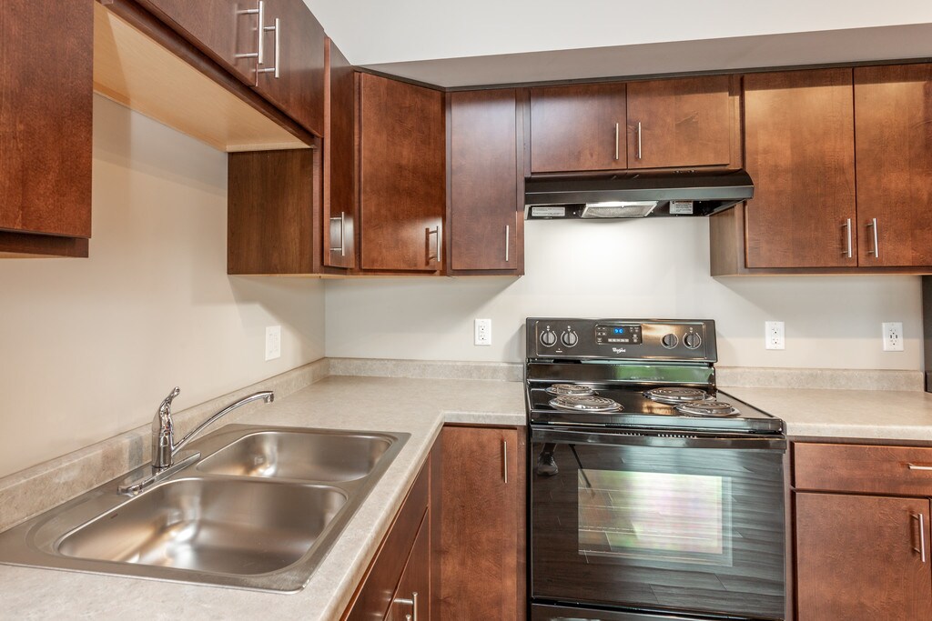 Garfield School Senior Residences Apartments in Moline, IL