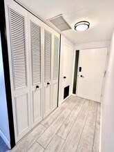 3111 N Ocean Dr in Hollywood, FL - Building Photo - Building Photo