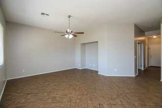 4091 E Carriage Way in Gilbert, AZ - Building Photo - Building Photo