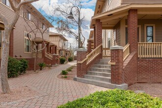 702 S Beck Ave in Tempe, AZ - Building Photo - Building Photo