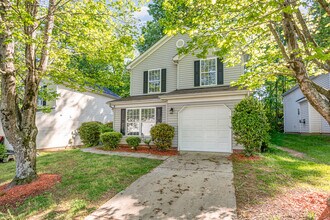 3802 Brookchase Ln in Charlotte, NC - Foto de edificio - Building Photo