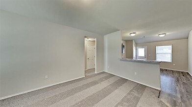 1924 Twisted Oak Ct in Shawnee, OK - Building Photo - Building Photo