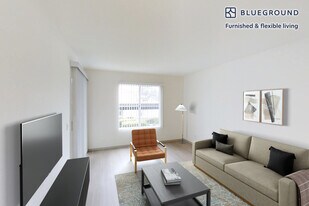 111 Via Serena in Rancho Santa Margarita, CA - Building Photo