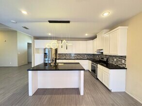 120 Tranquilo Dr in Laredo, TX - Building Photo - Building Photo