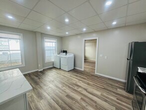 20 Pine St, Unit 2 in Pawtucket, RI - Building Photo - Building Photo