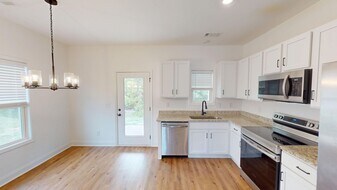 872 Levitan Dr in Columbia, TN - Building Photo