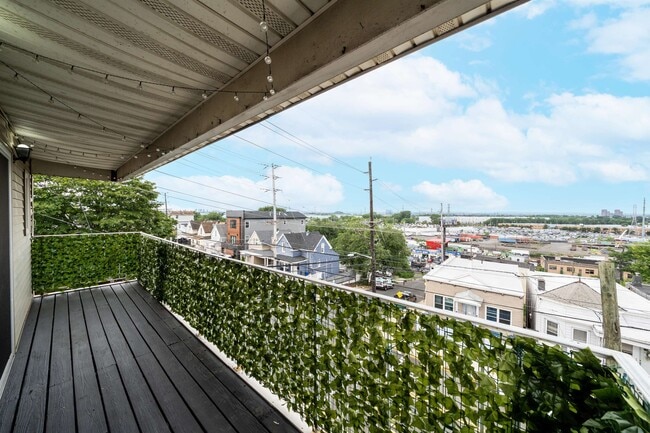 1000 Liberty Ave in North Bergen, NJ - Building Photo - Building Photo