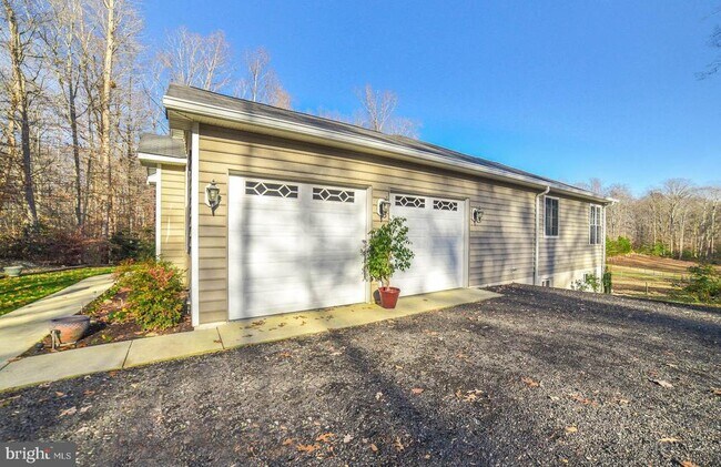 24900 Fox Run Ln in Hollywood, MD - Building Photo - Building Photo