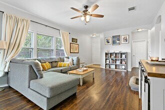 2009 Blewett Dr in Hutto, TX - Building Photo - Building Photo