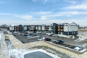 Cedar View Apartments in Owatonna, MN - Building Photo - Building Photo