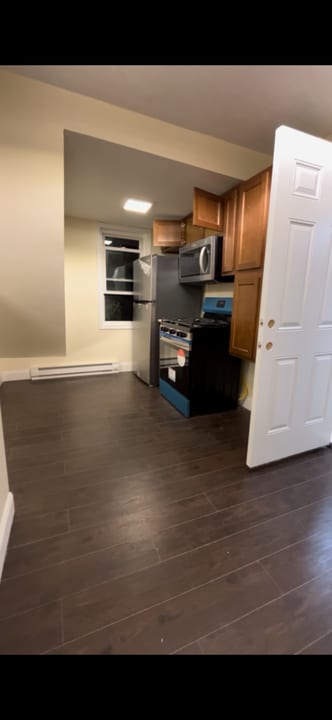 1829 Van Vranken Ave, Unit 1829 3rd floor in Schenectady, NY - Foto de edificio