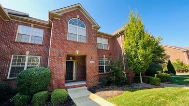 3305 Beaumont Centre Cir in Lexington, KY - Building Photo - Building Photo