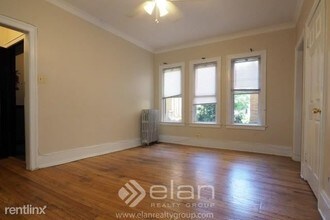 4933 N Whipple St-Unit -Apt 2N in Chicago, IL - Foto de edificio - Building Photo