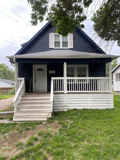 1516 Hiatt st in Carter Lake, IA - Building Photo - Building Photo