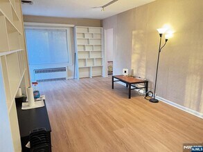 272 Frances St in Teaneck, NJ - Building Photo - Building Photo