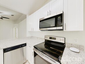 311 Ferrara Ct in Kissimmee, FL - Foto de edificio - Building Photo