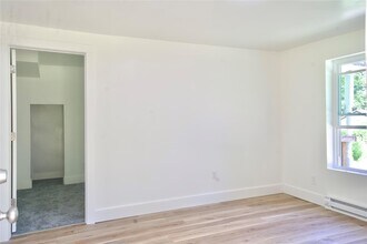 120 Main St in Livingston Manor, NY - Building Photo - Building Photo