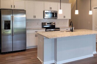 1202 Ayla Ave in Green, OH - Building Photo - Building Photo