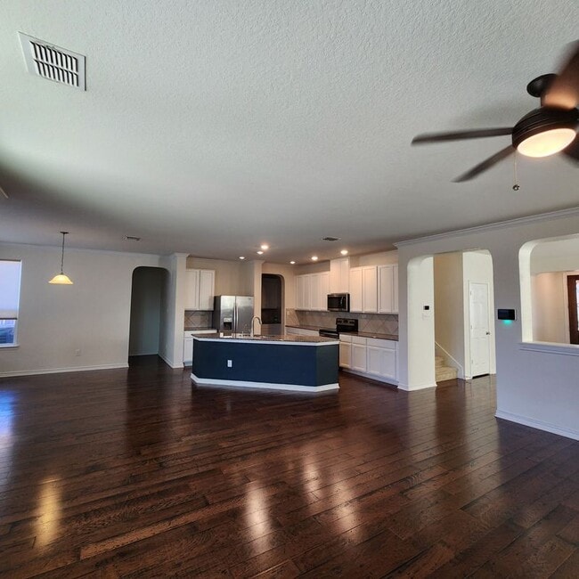 330 Anchor in Universal City, TX - Building Photo - Building Photo