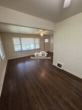 1921 Falcon Dr in St. Louis, MO - Building Photo - Building Photo