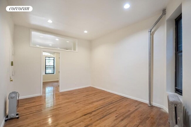 522 W 123rd St in New York, NY - Building Photo - Building Photo