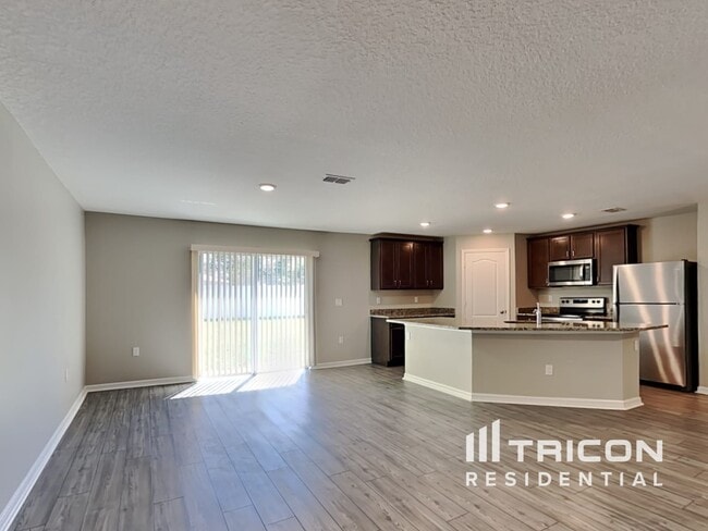 44 Pritchard Dr in Palm Coast, FL - Foto de edificio - Building Photo