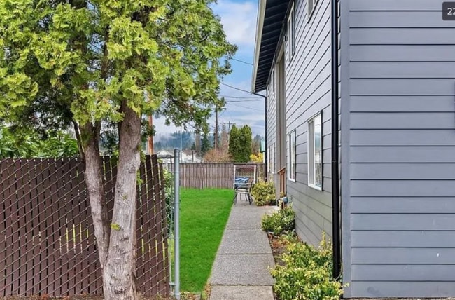 800 4th St in Sultan, WA - Foto de edificio - Building Photo