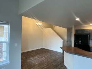 102 Bayside Cir in Windsor, CO - Foto de edificio - Building Photo