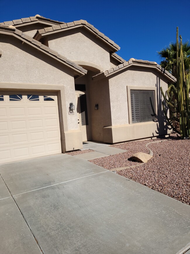 16528 W Carmen Dr in Surprise, AZ - Building Photo - Building Photo