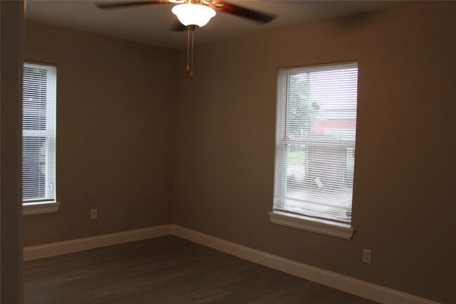 5305 Southlea St in Houston, TX - Building Photo - Building Photo