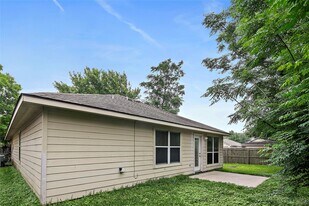 5734 Wandering Creek Dr in Richmond, TX - Building Photo