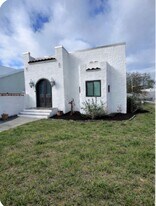 629 Eunice Dr in Tarpon Springs, FL - Building Photo