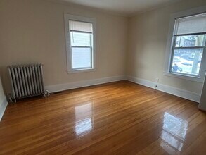 18 Auburn St in Malden, MA - Foto de edificio - Building Photo