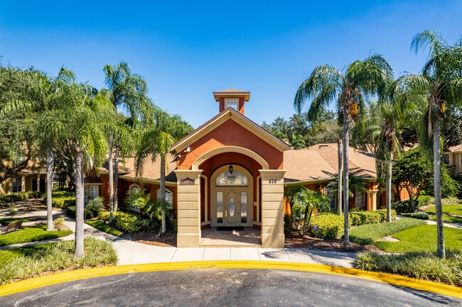 Crescent Place in Altamonte Springs, FL - Building Photo - Building Photo