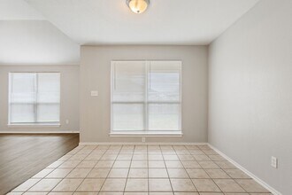 10225 Lilac Ln in Waco, TX - Building Photo - Building Photo