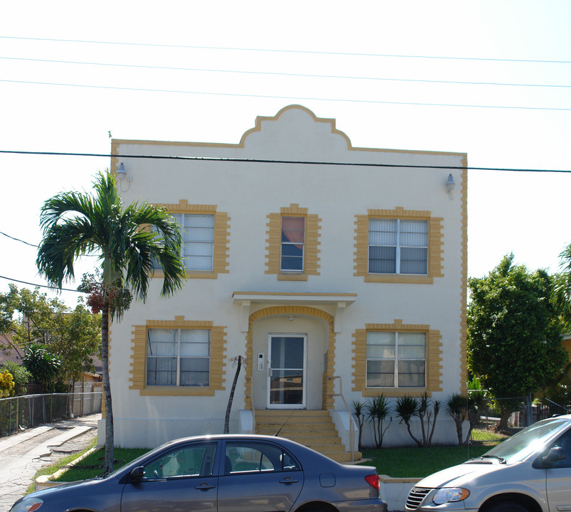 1620 NW 3rd St in Miami, FL - Building Photo