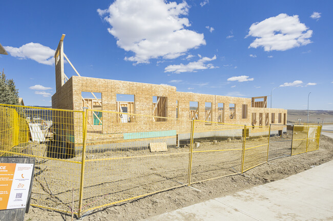 81 Riversong Blvd in Cochrane, AB - Building Photo - Primary Photo