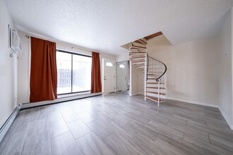 7352 72nd Ln N in Brooklyn Park, MN - Building Photo - Building Photo