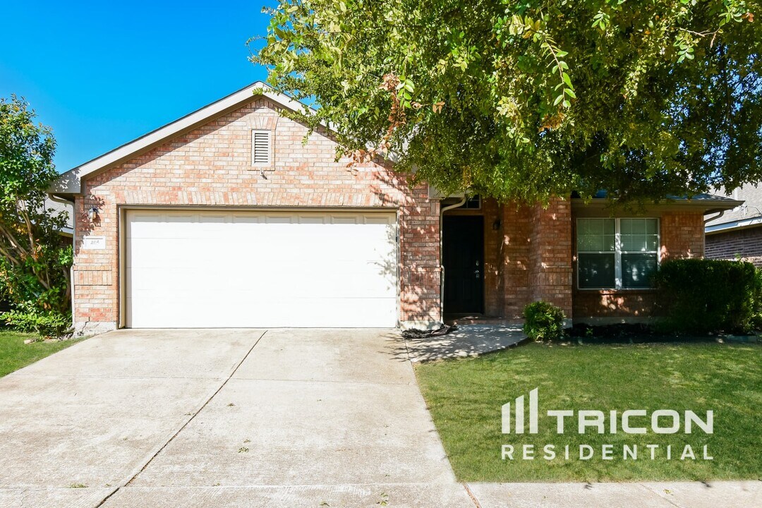 405 Fireberry Dr in Rockwall, TX - Building Photo