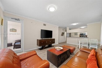 17125 N Bay Rd, Unit 3312 in Sunny Isles Beach, FL - Building Photo - Building Photo