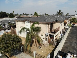 525 W Colden Ave in Los Angeles, CA - Foto de edificio - Building Photo