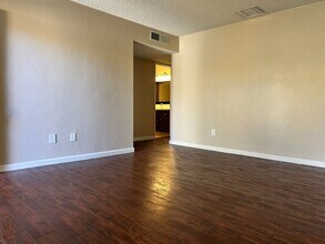 207 S Lumill St in Ridgecrest, CA - Building Photo - Building Photo