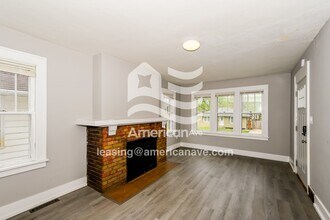 306 E Virginia Ave in Peoria, IL - Foto de edificio - Building Photo