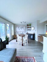 3217 Eastlake Ave E in Seattle, WA - Building Photo