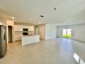 3567 Kimbrough Dr in Lake Wales, FL - Foto de edificio - Building Photo