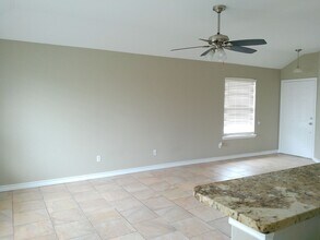 1106 Cupertino St in Portland, TX - Building Photo - Building Photo