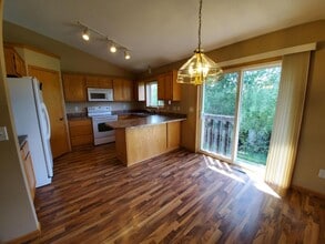 30820 Reflection Ave in Shafer, MN - Building Photo - Building Photo