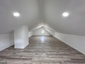 226 Hamilton Ave, Unit 2 in Clifton, NJ - Building Photo - Building Photo